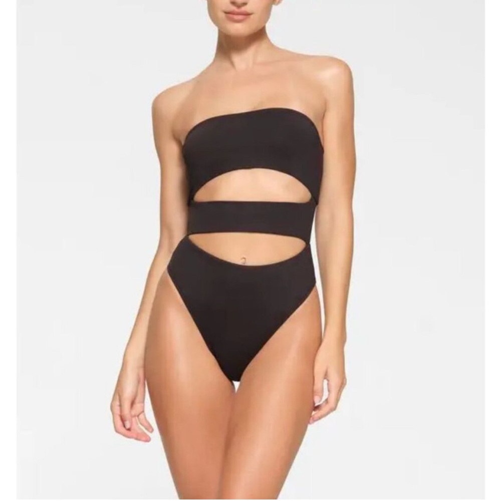 SKIMS NWOT Black Cutout One-Piece Swimsuit Size: Large